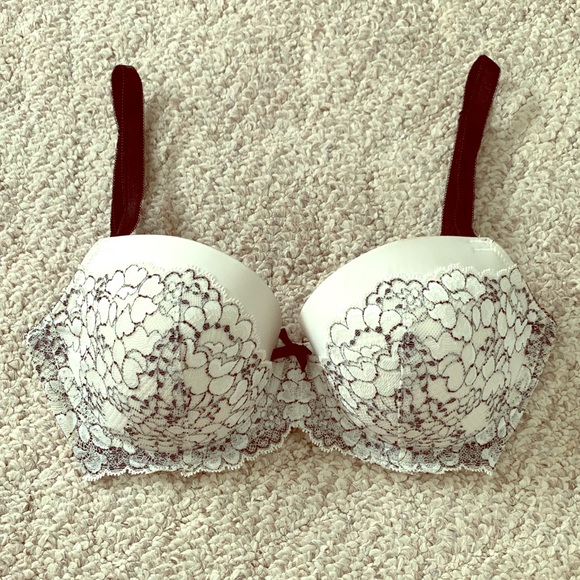 Victoria’s Secret Dream Angels Bra - Picture 1 of 4